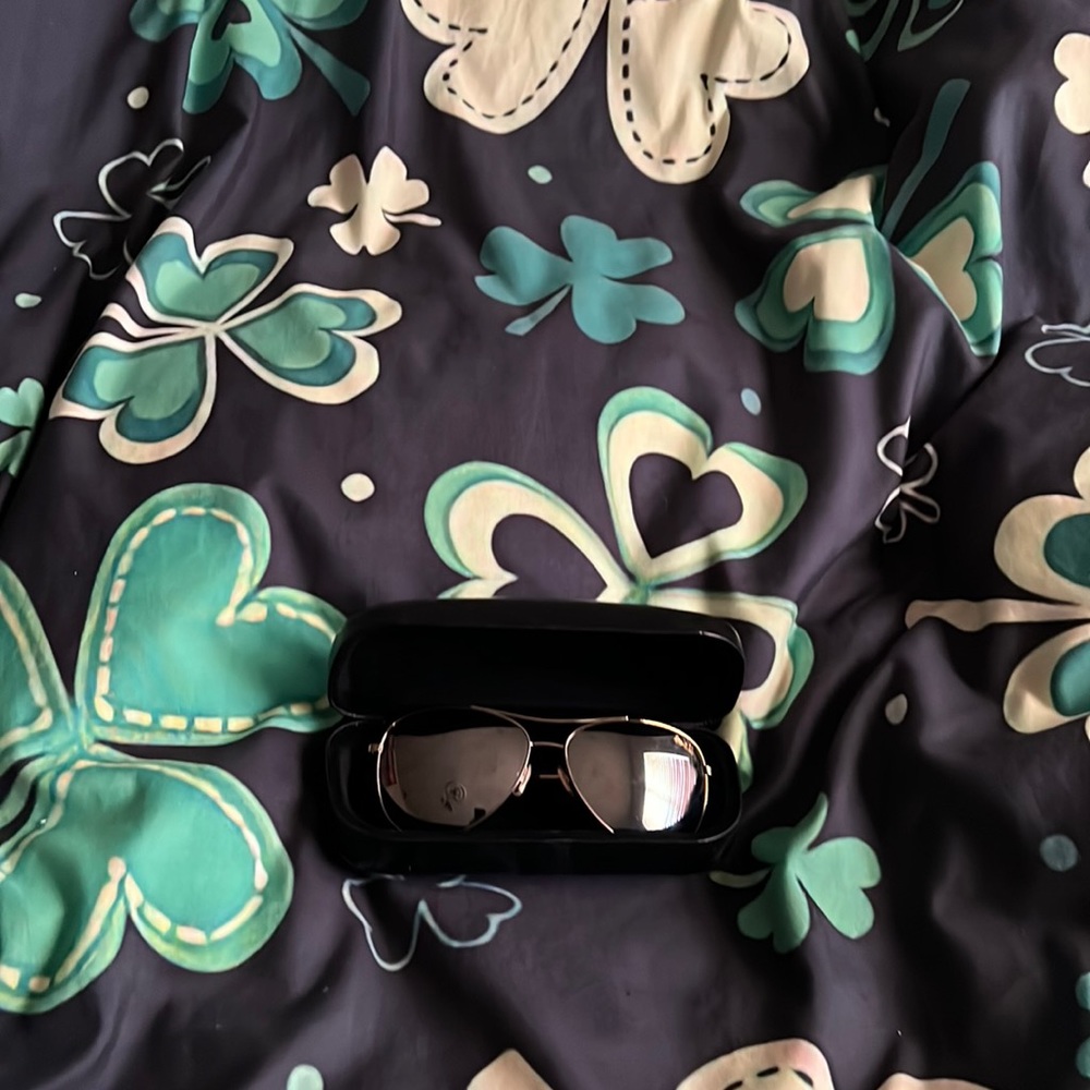Silver top gun sunglasses